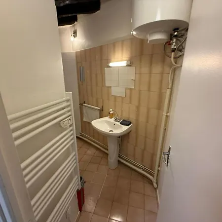 Classic Retreat In Le Marais With Netflix París